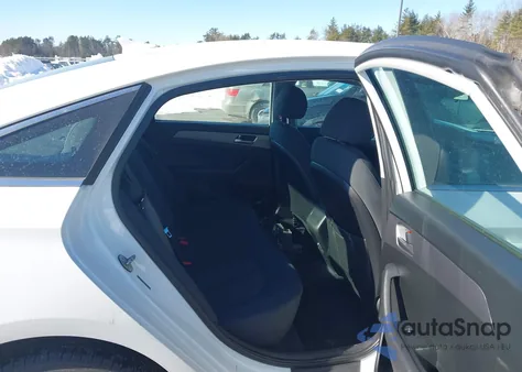 2019 Hyundai Sonata Se z USA, uszkodzony, nr VIN 5NPE24AFXKH735262